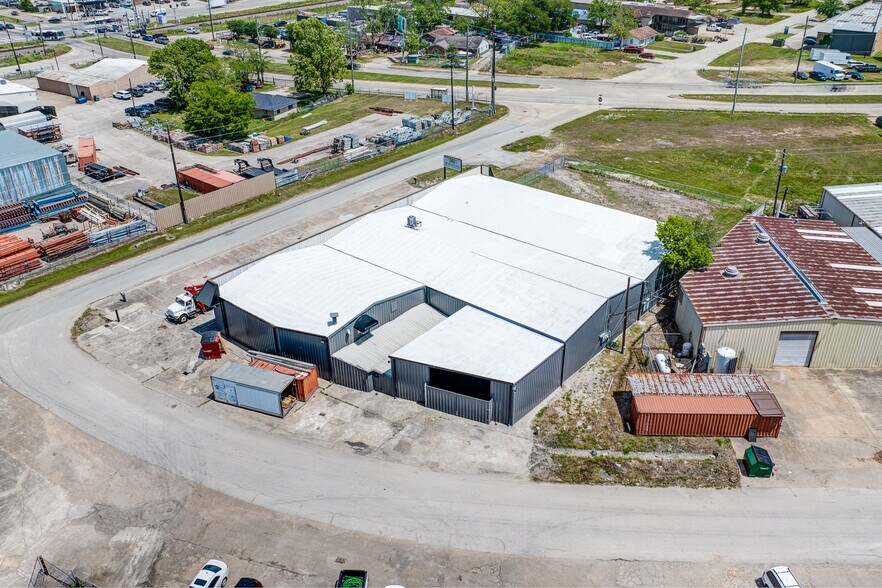 More Photos Of 10215 Papalote St, Houston Showroom For Sale