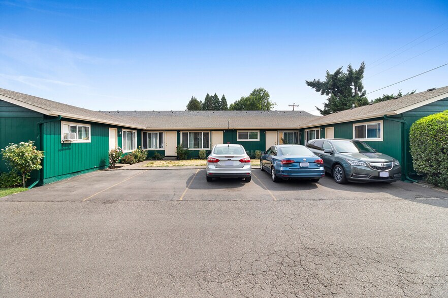 More Photos Of 1022-1092 Savage Rd NE, Salem Apartments For Sale