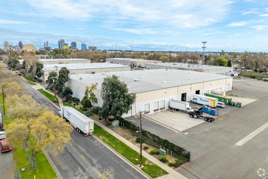 More Photos Of 859 F St, West Sacramento Industrial For Sale