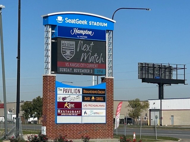 More Photos Of 7000 S Harlem Ave, Bridgeview Freestanding For Lease