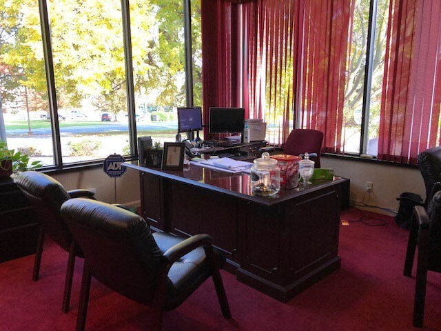 More Photos Of 3040 Industry Dr, Lancaster Flex For Sale