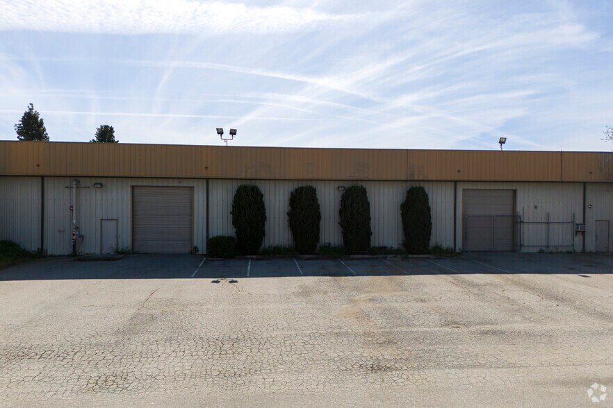 More Photos Of 190 Keyes St, San Jose Warehouse For Sale
