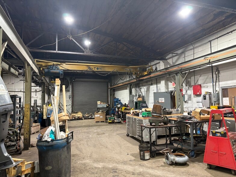 More Photos Of 2104 Cypress St, Port Huron Manufacturing For Sale