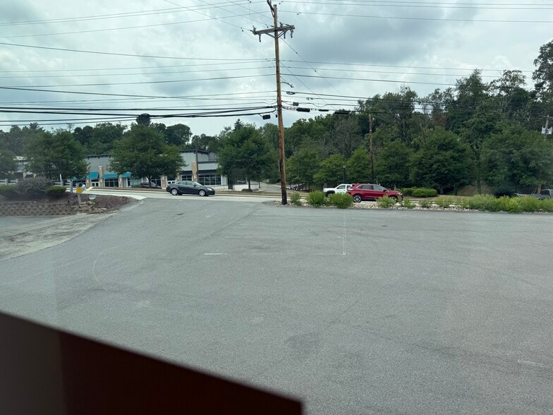 More Photos Of 1665 Washington Rd, Pittsburgh General Retail For Lease