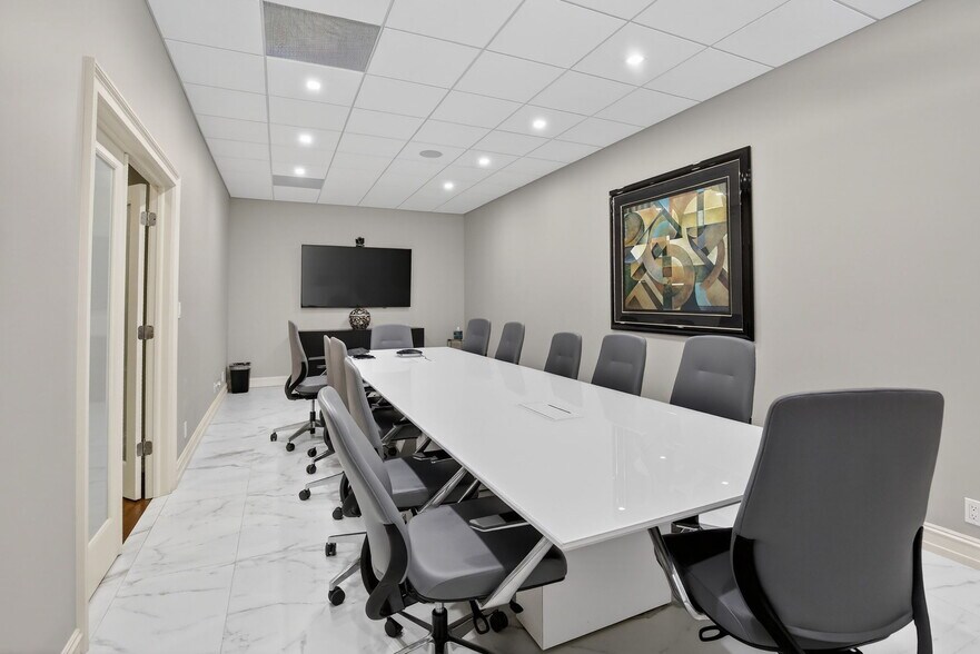 More Photos Of 100 SE 6th St, Fort Lauderdale Office For Lease