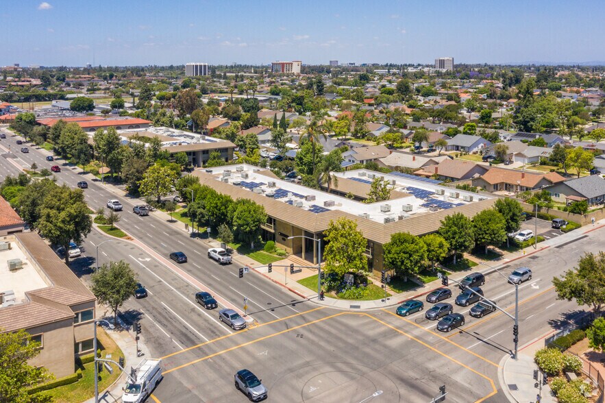 More Photos Of 17671 Irvine Blvd, Tustin Office For Lease