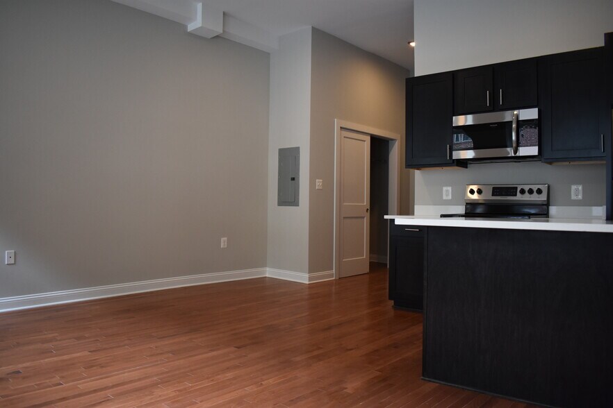 More Photos Of 2-4 E Preston St, Baltimore Apartments For Sale