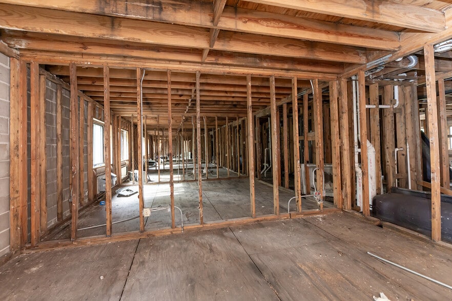 More Photos Of 6020 Shelby Oaks Dr, Memphis Hotel For Sale