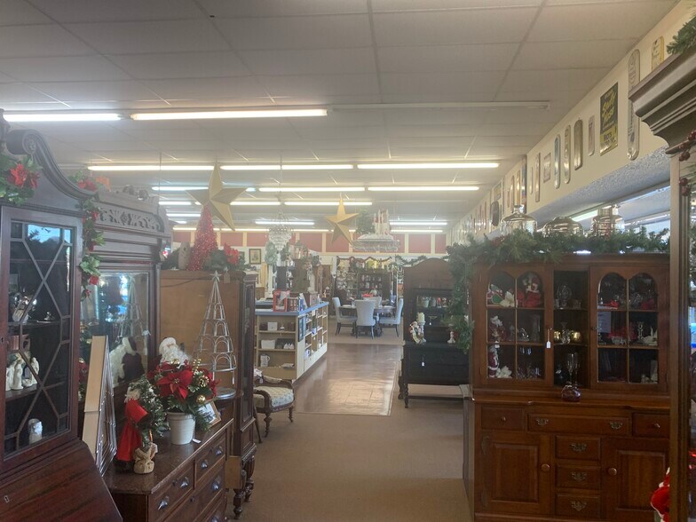 More Photos Of 302 Alabama St, Columbus General Retail For Sale