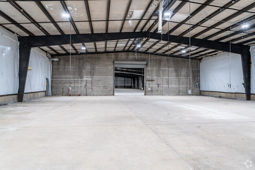 More Photos Of 27630 Llewellyn Rd, Corvallis Distribution For Lease