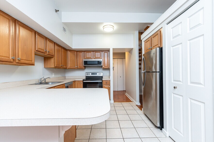 More Photos Of 220-222 Church St, Philadelphia Apartments For Sale