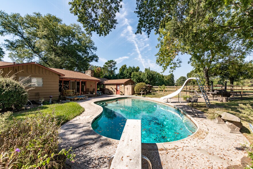 More Photos Of 22455 Ford Rd, Porter Office Residential For Sale