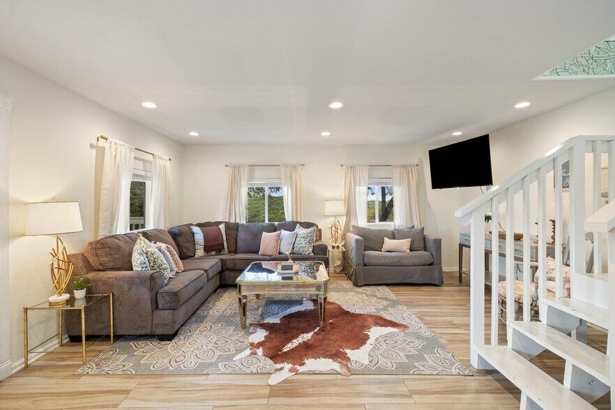 More Photos Of 4607 R O Dr, Spicewood Lodge Meeting Hall For Sale