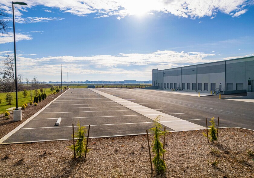 More Photos Of 4630 NW 273rd Ave, Hillsboro Unknown For Lease