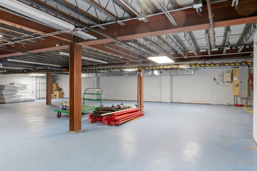 More Photos Of 200 Meacham Ave, Elmont Warehouse For Lease