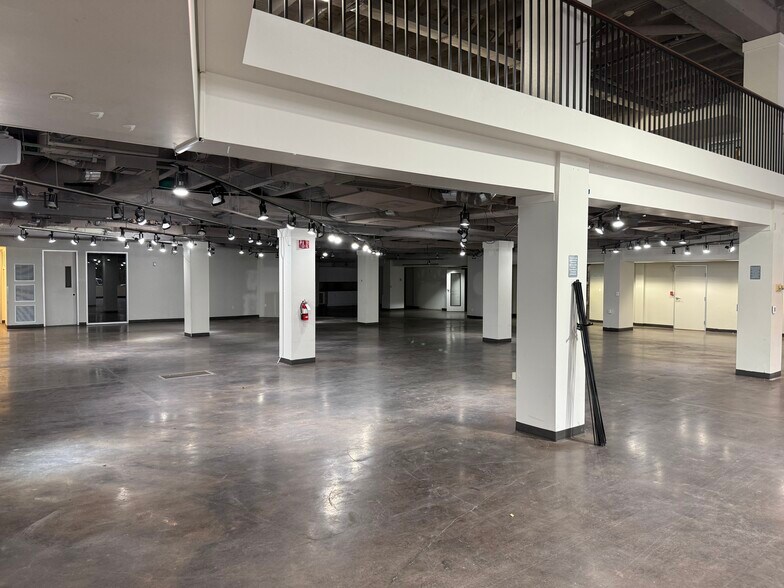 More Photos Of 234 SW Broadway, Portland Office For Lease