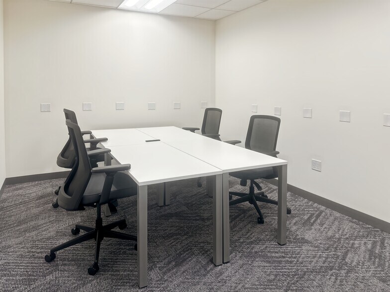 More Photos Of 101 Montgomery St, San Francisco Coworking Space