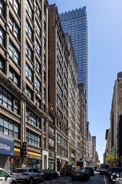 More Photos Of 35 W 36th St, New York Loft Creative Space For Lease