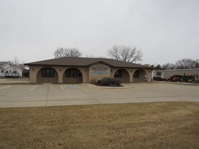 Primary Photo Of 630 S Main St, Monticello Office For Sale