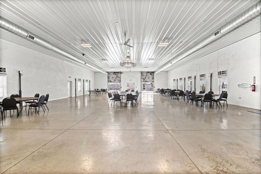 More Photos Of 3548 W County Road 500 N, Frankfort Warehouse For Sale