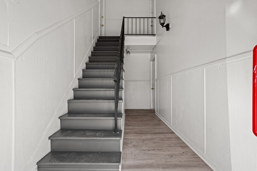 More Photos Of 110-118 Greenforest Cir, Liberty Apartments For Sale