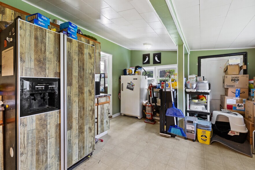 More Photos Of 8002 Fort Smallwood Rd, Baltimore Apartments For Sale