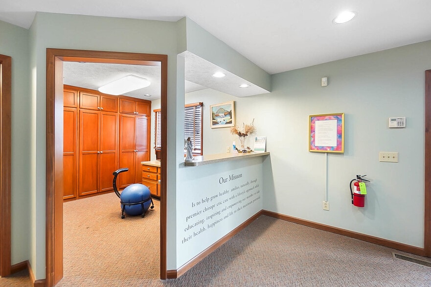 More Photos Of 860 E Franklin St, Dayton Medical For Sale