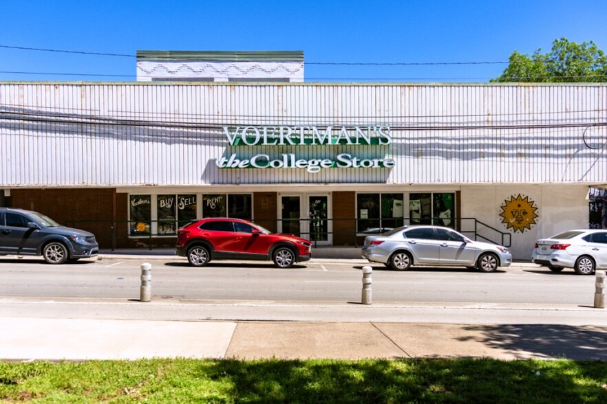 Primary Photo Of 1314 W Hickory St, Denton Freestanding For Lease