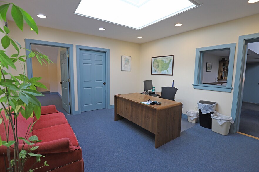 More Photos Of 49 Locust St, Falmouth Office Residential For Lease
