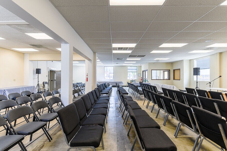 More Photos Of 424 S Main St, Troy Bank For Sale