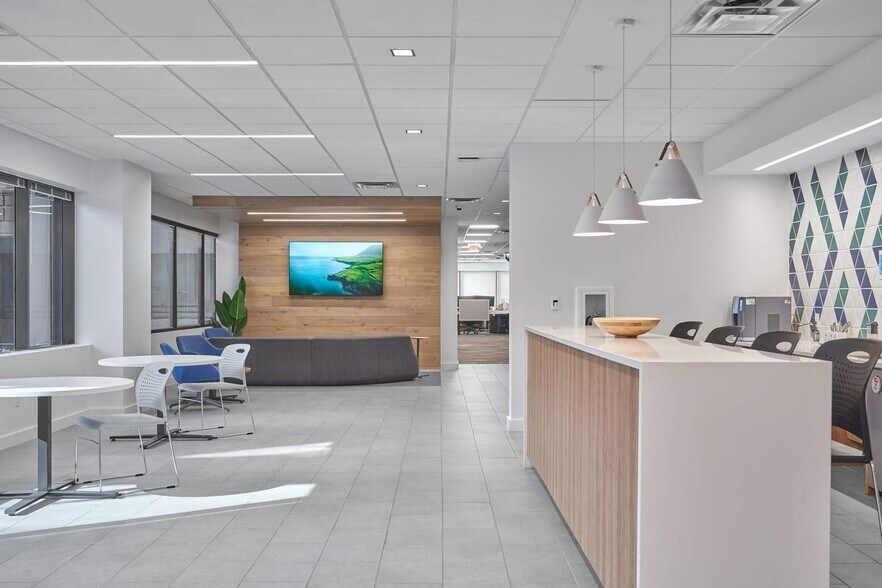More Photos Of 505 E Huntland Dr, Austin Office For Lease