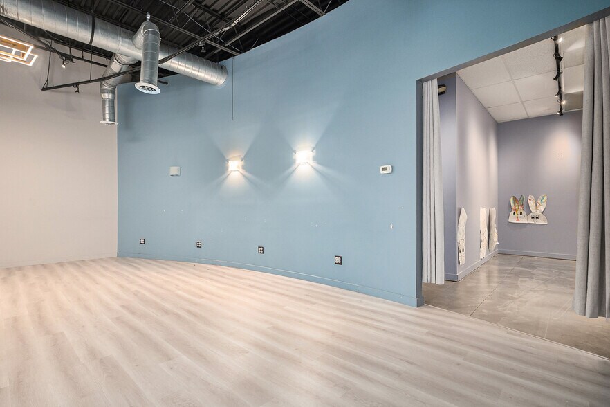 More Photos Of 5075 Leetsdale Dr, Denver Unknown For Lease