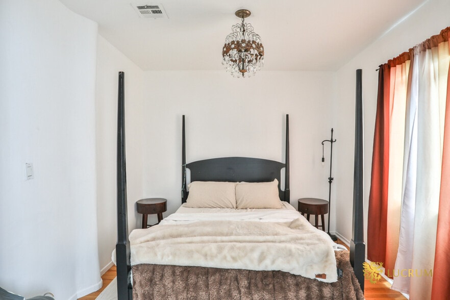 More Photos Of 12513-12515 Venice Blvd, Los Angeles Storefront For Sale