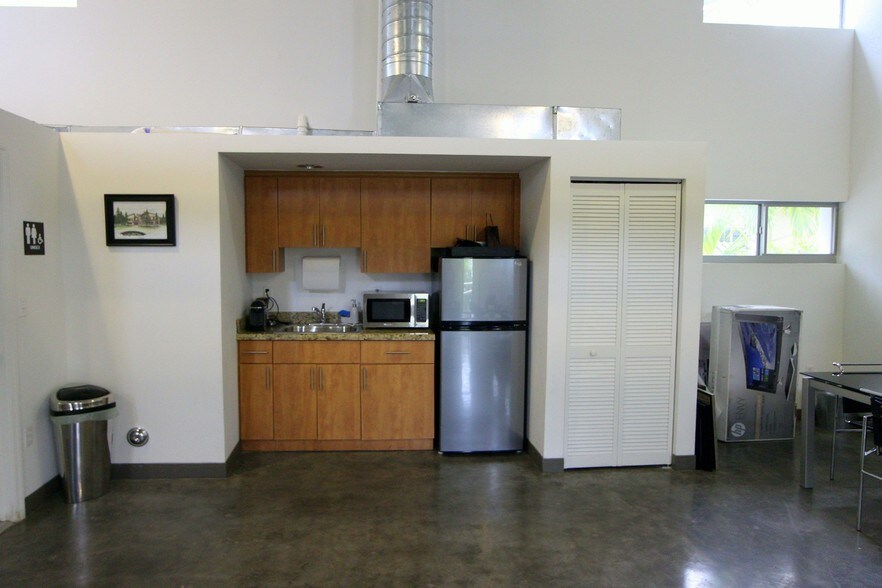 More Photos Of 1329 Alton Rd, Miami Beach Office Residential For Sale