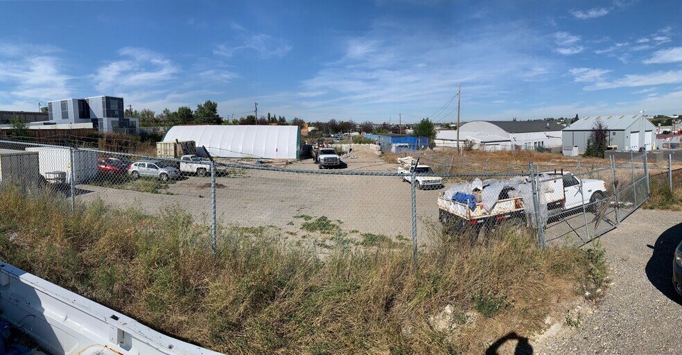 More Photos Of 412 36 Ave, Calgary Land For Sale