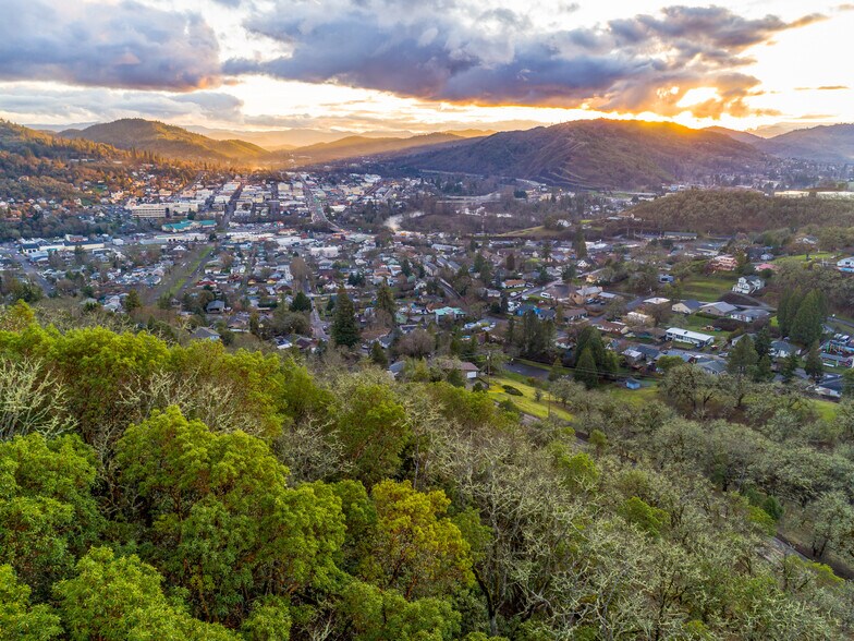 More Photos Of Northeast Sunset St., Roseburg Land For Sale