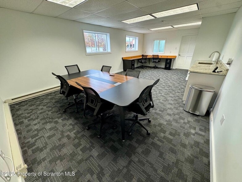 More Photos Of 151 Brown Rd, Pittston Warehouse For Lease