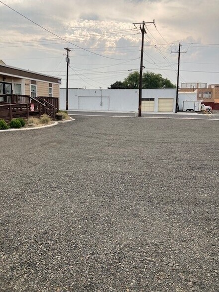 More Photos Of 600 SE Court Ave, Pendleton Auto Dealership For Sale