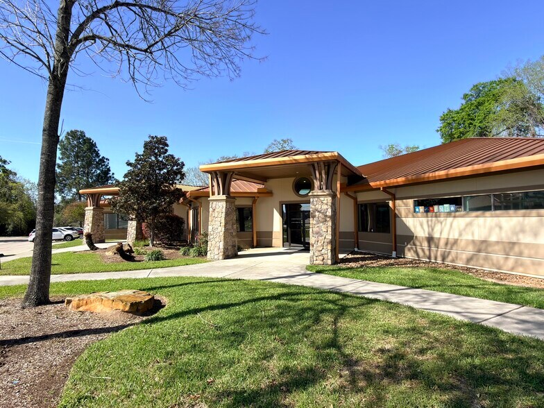 Primary Photo Of 18057 Highway 105 W, Montgomery Medical For Lease