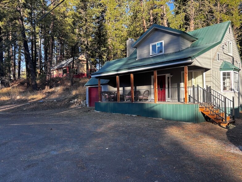 More Photos Of 305 N 3rd St, Mccall Freestanding For Sale