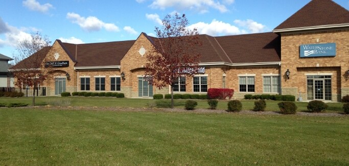 More Photos Of 1230 George Towne Dr, Pewaukee Freestanding For Lease