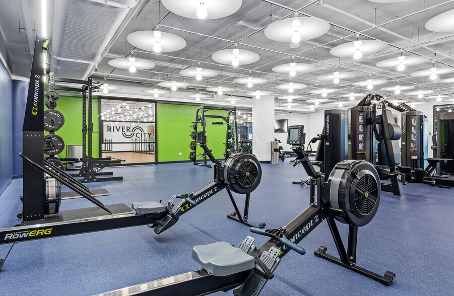 More Photos Of 800 S Wells St, Chicago Office For Lease