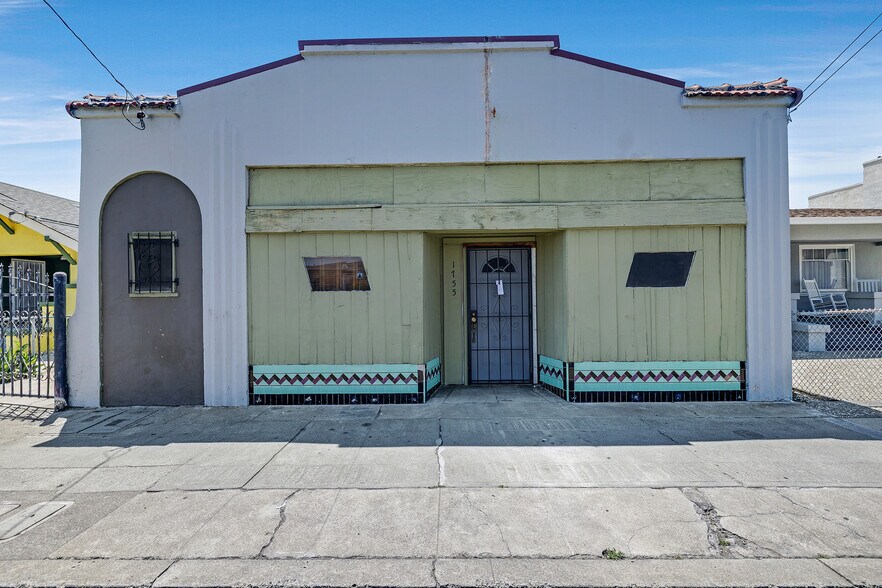 More Photos Of 1755 Washington Ave, San Leandro Bar For Sale
