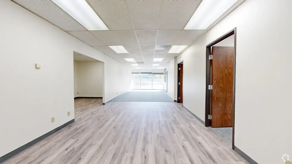 More Photos Of 1112 E Copeland Rd, Arlington Loft Creative Space For Lease