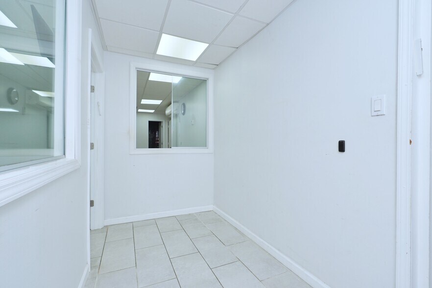 More Photos Of 2215 Hendrickson St, Brooklyn Medical For Sale