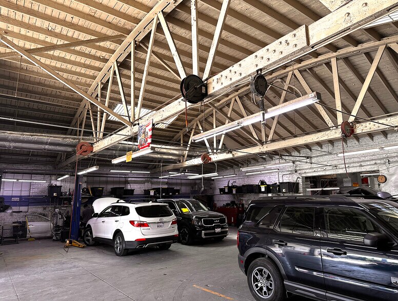 More Photos Of 1925 Wilcox Ave, Los Angeles Auto Repair For Lease