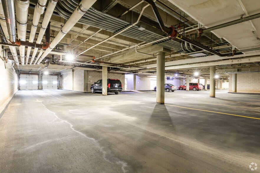 More Photos Of 4949 Harrison Ave, Rockford Unknown For Lease