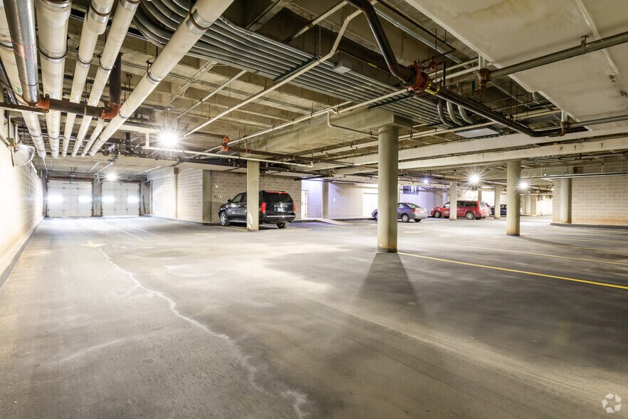 More Photos Of 4949 Harrison Ave, Rockford Unknown For Lease