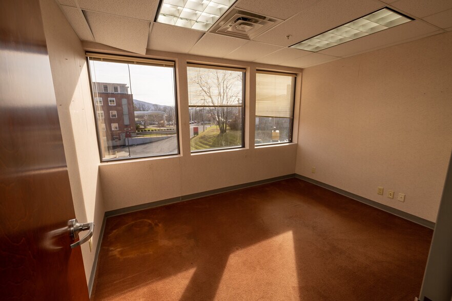 More Photos Of 77 Hospital Ave, North Adams Medical For Sale