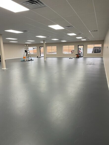 More Photos Of 1687 Sandifer Blvd, Seneca Freestanding For Lease